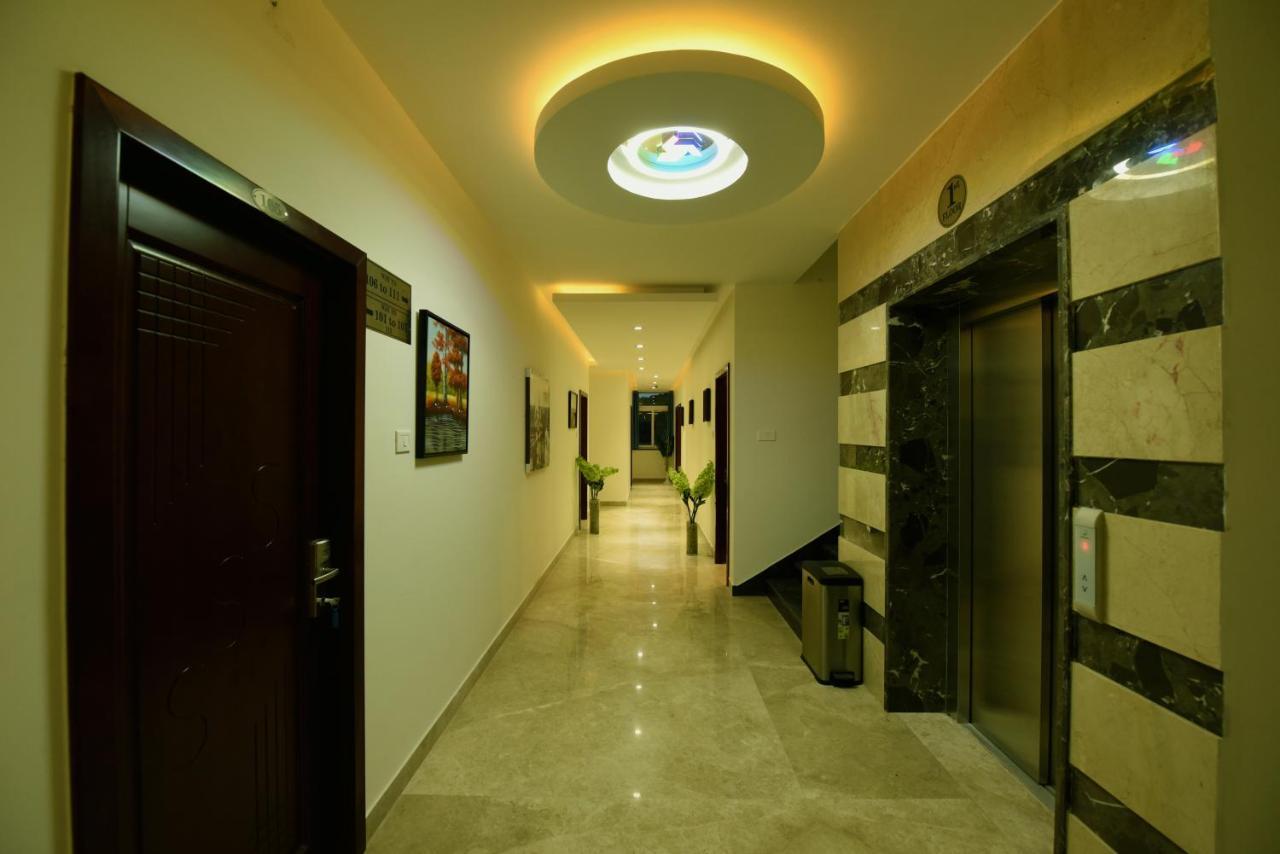 Sky Residency Panzió Csennai Kültér fotó